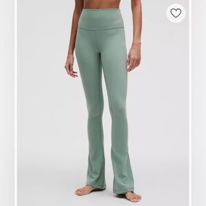 NWT! lululemon Align™ High-Rise Mini-Flare Pant
Regular Crater Blue